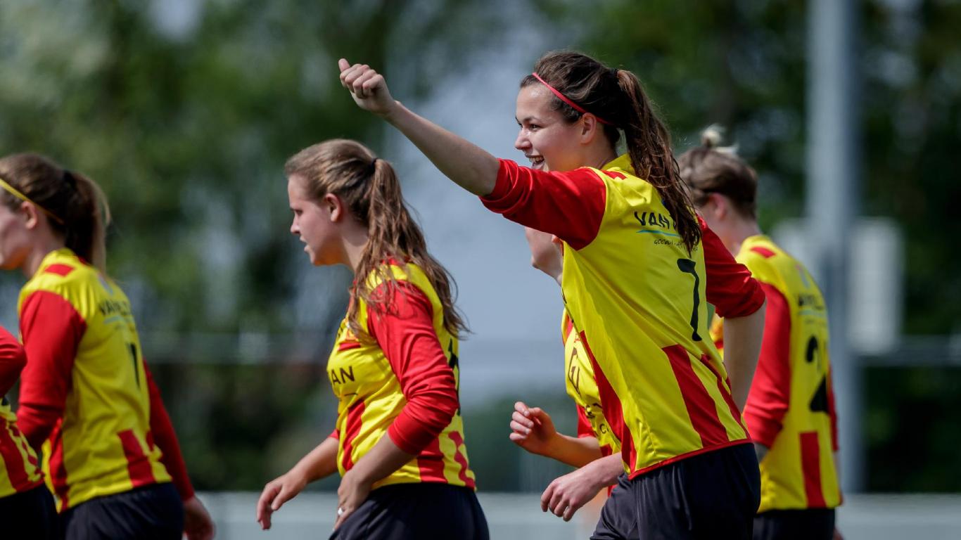 La KNVB aprueba el fútbol mixto amateur
