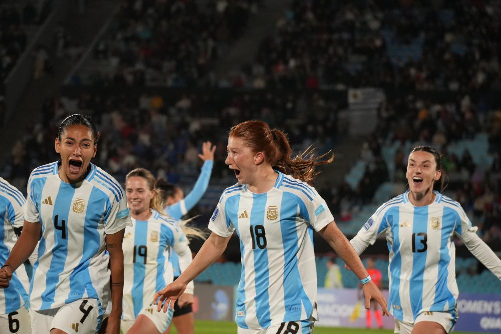 ARGENTINA RESCATÓ UN EMPATE ANTE URUGUAY EN EL CENTENARIO