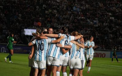 ARGENTINA GOLEÓ A BOLIVIA Y CERRÓ UN AÑO HISTORICO