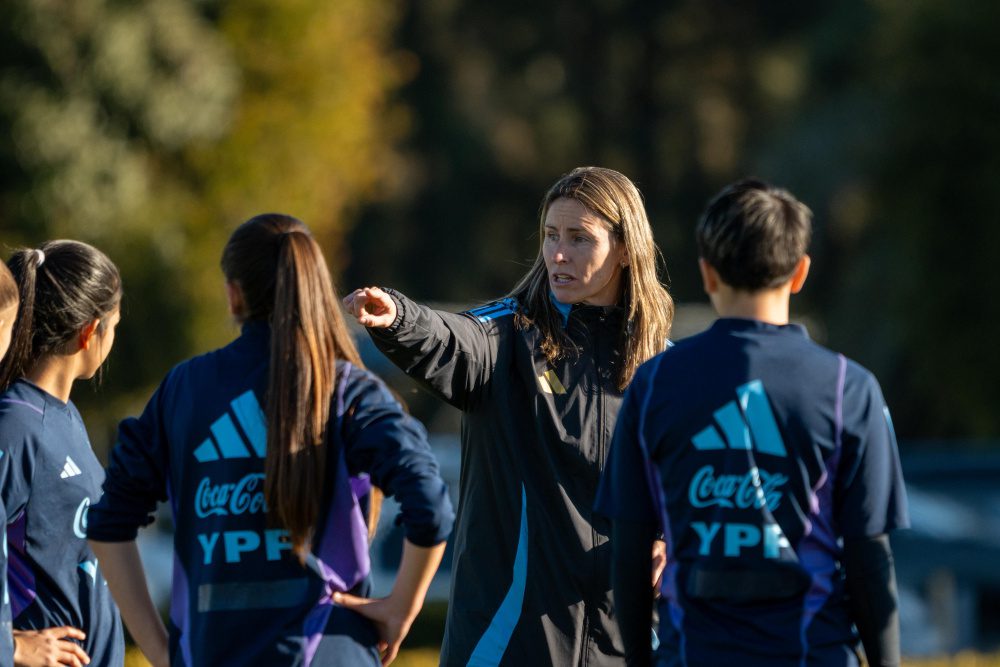 FIFA EXIGE MAS MUJERES EN LOS CUERPOS TECNICOS DE FÚTBOL FEMENINO